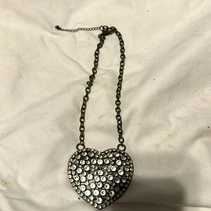 Black chain with rhinestones very strong it’s classic